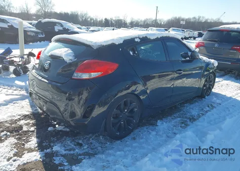 2013 Hyundai Veloster Base W/Gray z USA, uszkodzony, nr VIN KMHTC6AD8DU114637